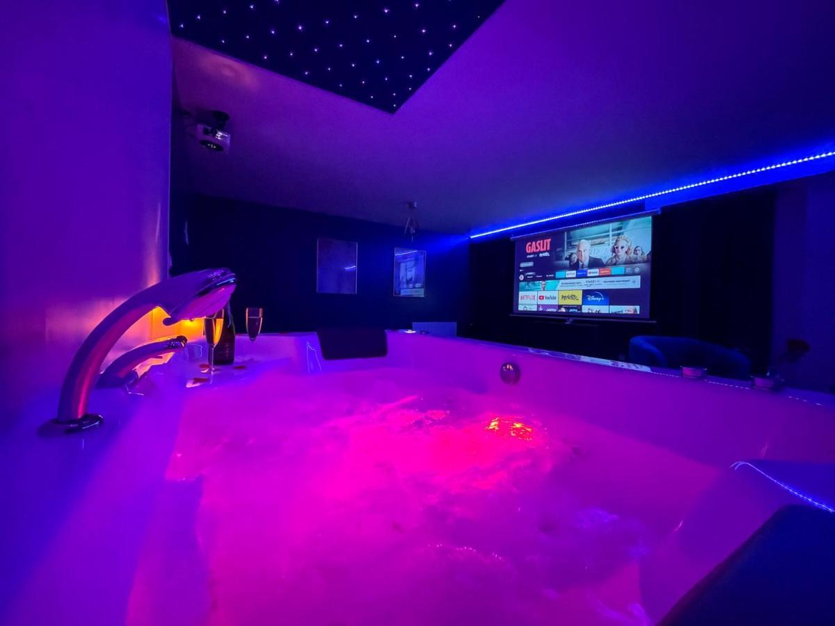 Spa Sous Les Etoiles - Cinema - Netflix - Parking - Gare アミアン エクステリア 写真